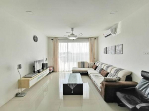 EcoPark Condominium, 5mins to airport, malls & eatery